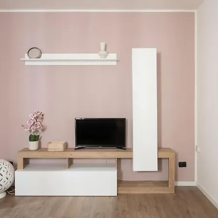 Apartment Enjoy - Elegante Con Giardino